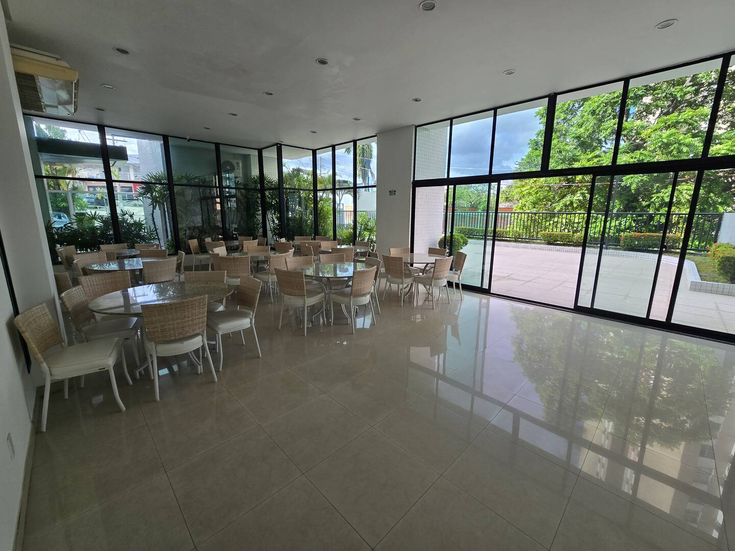 Apartamento para alugar com 1 quarto, 51m² - Foto 21