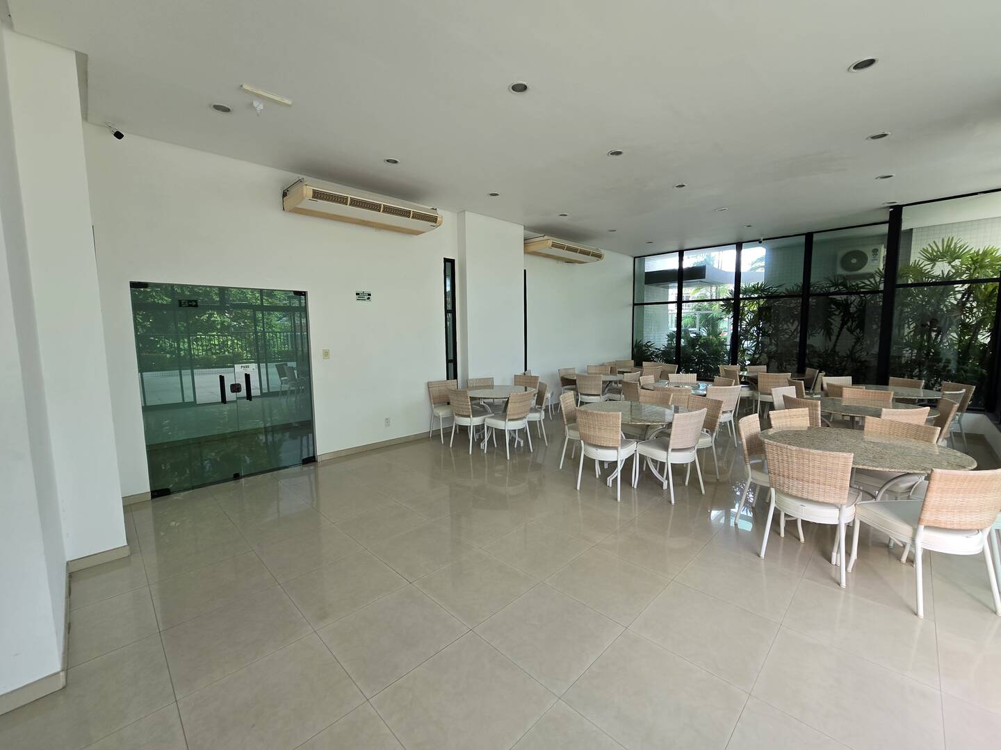 Apartamento para alugar com 1 quarto, 51m² - Foto 23