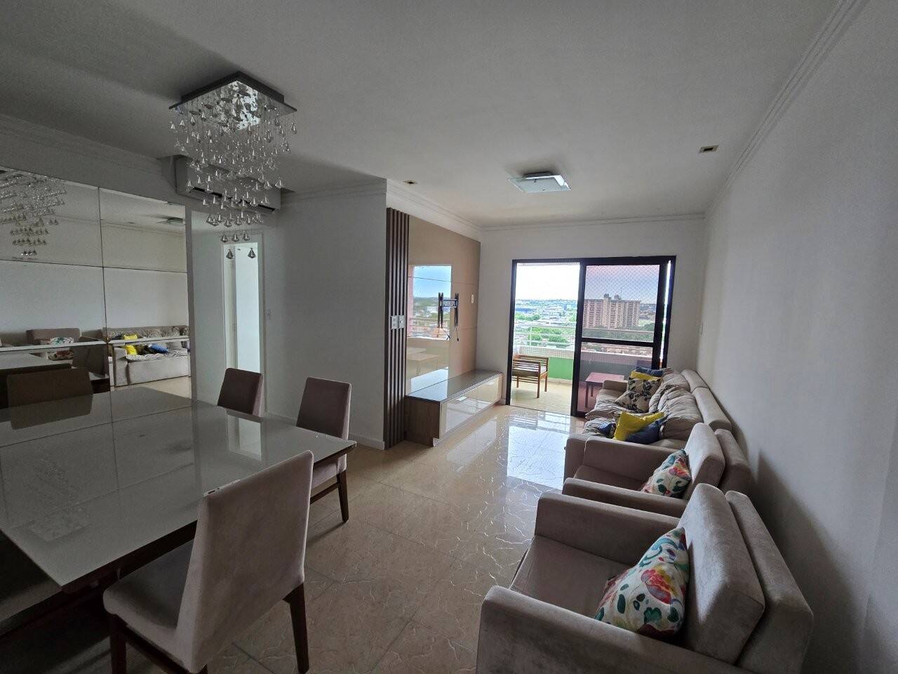 Apartamento à venda com 3 quartos, 109m² - Foto 1