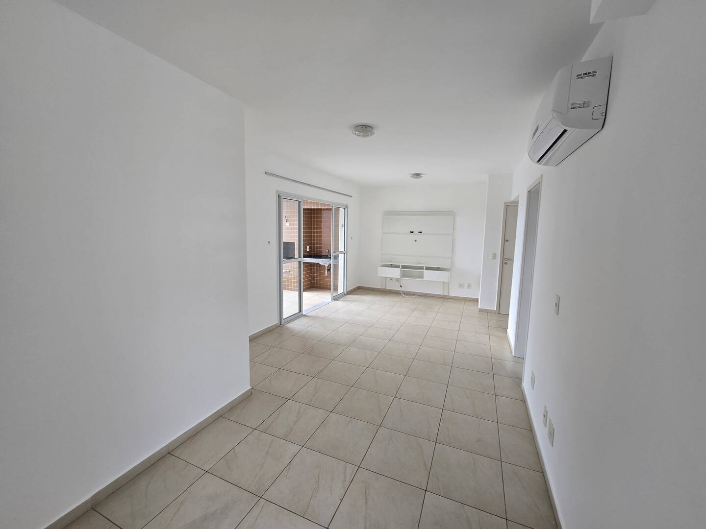 Apartamento para alugar com 3 quartos, 105m² - Foto 9