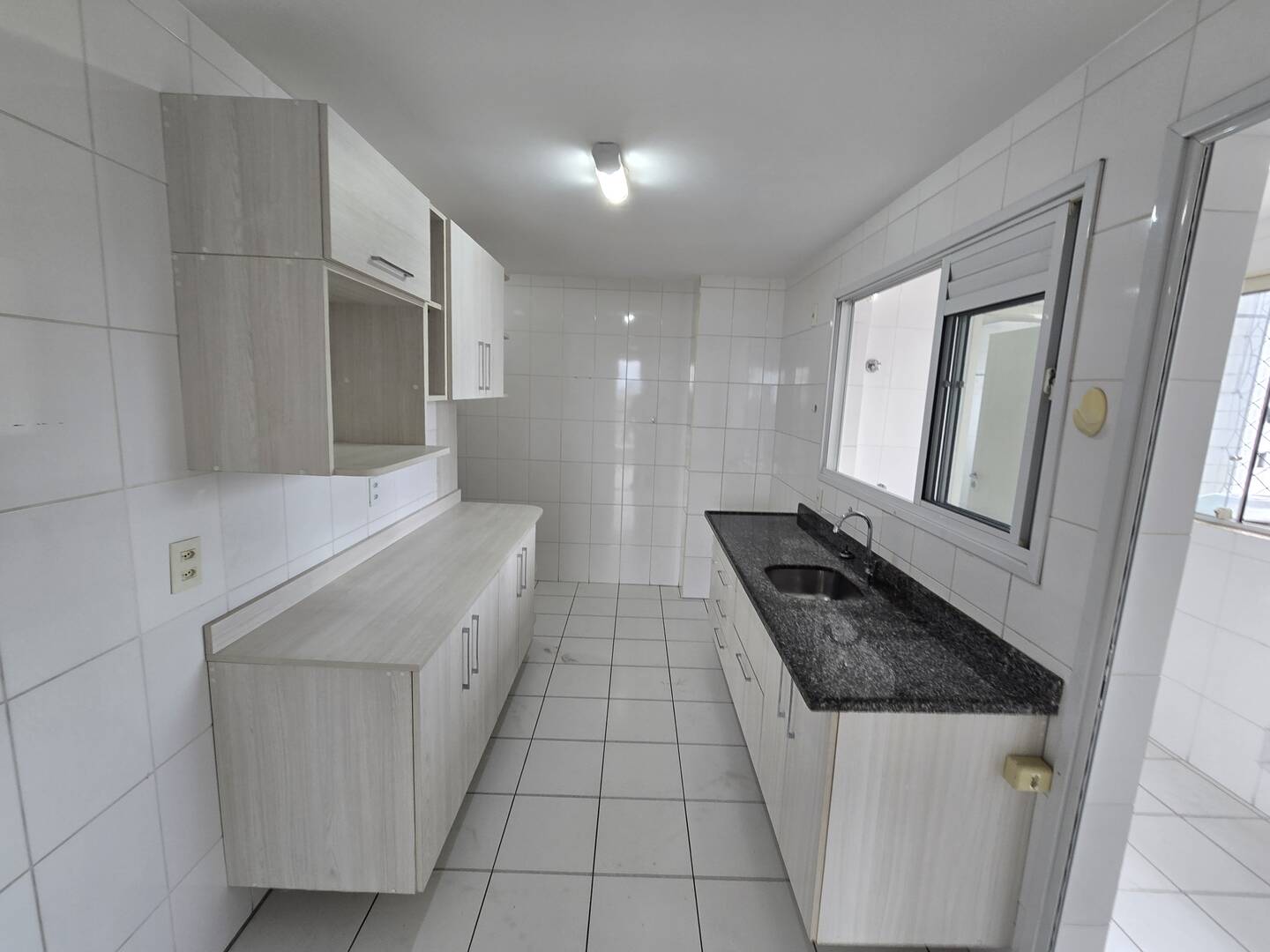 Apartamento para alugar com 3 quartos, 105m² - Foto 10