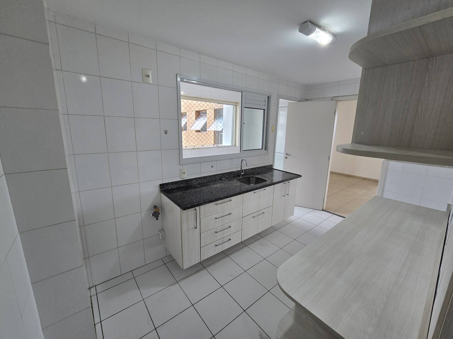 Apartamento para alugar com 3 quartos, 105m² - Foto 13