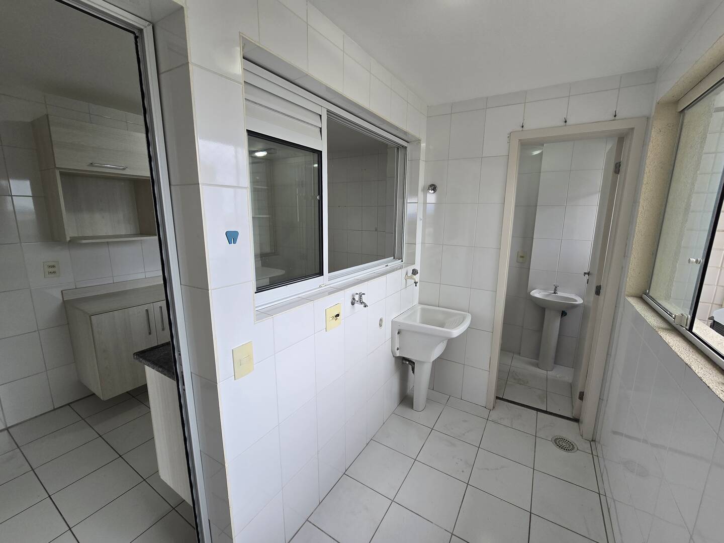 Apartamento para alugar com 3 quartos, 105m² - Foto 15