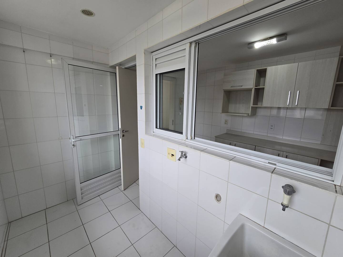 Apartamento para alugar com 3 quartos, 105m² - Foto 17