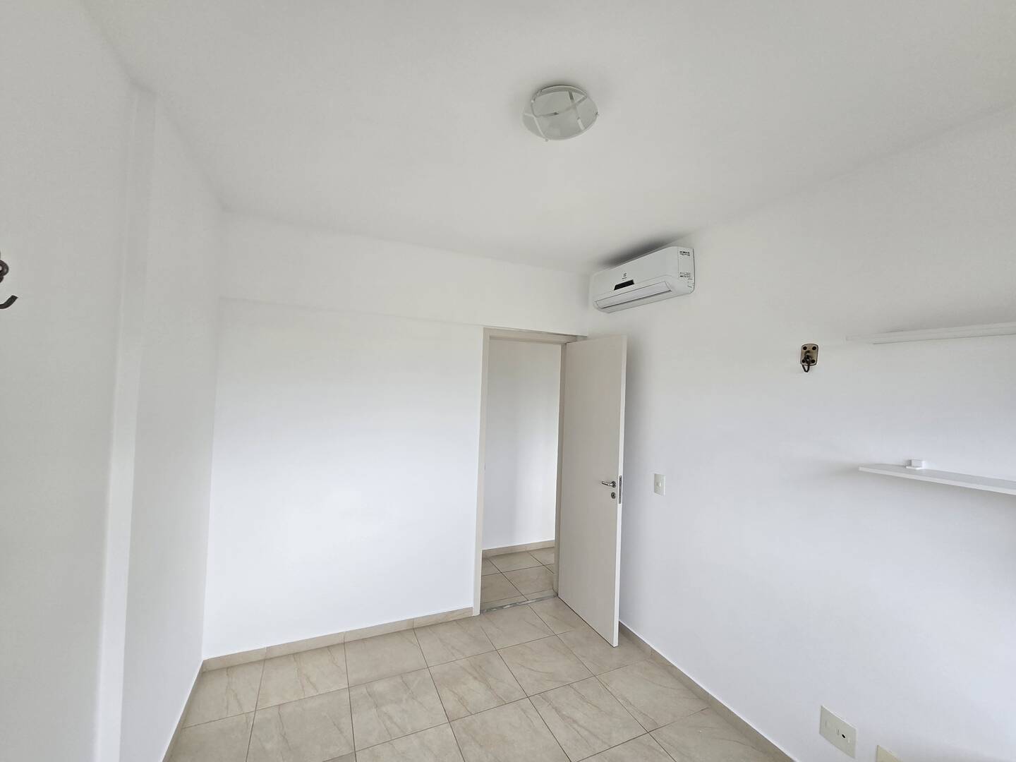 Apartamento para alugar com 3 quartos, 105m² - Foto 18