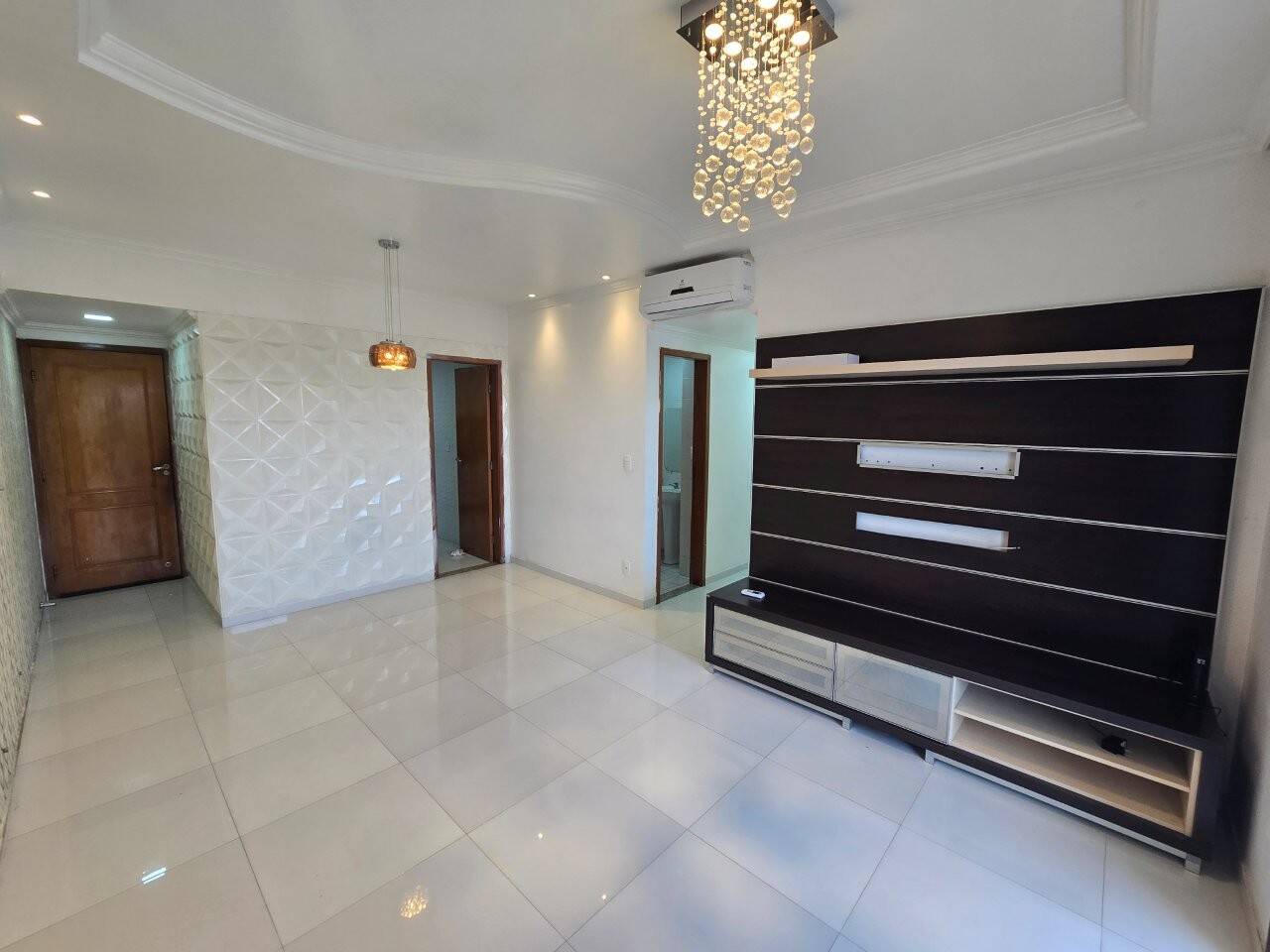 Apartamento para alugar com 3 quartos, 101m² - Foto 3