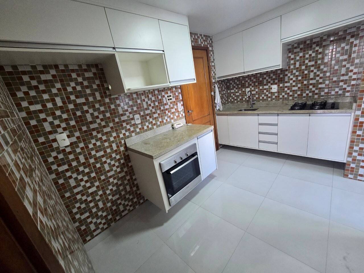 Apartamento para alugar com 3 quartos, 101m² - Foto 7