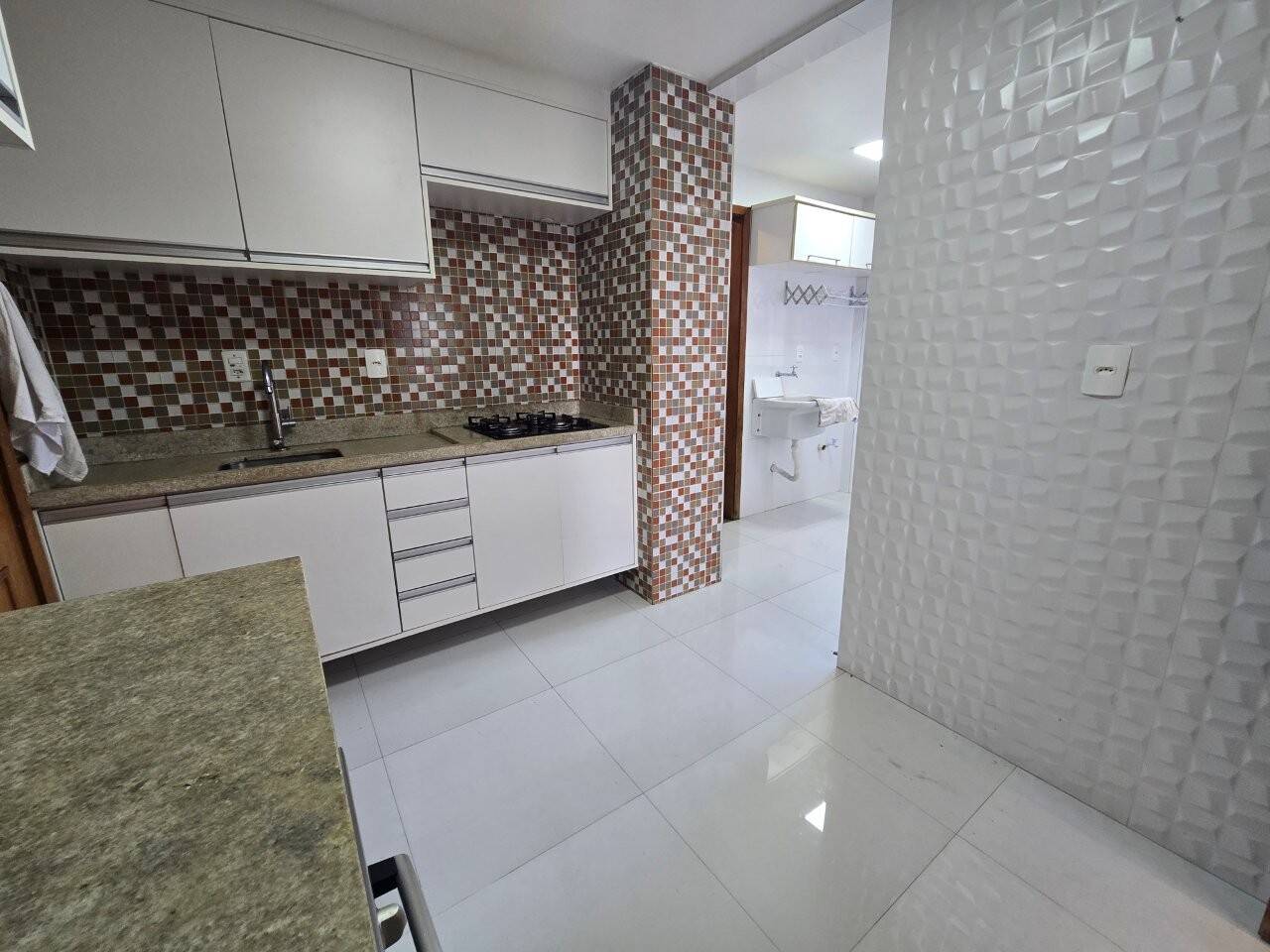 Apartamento para alugar com 3 quartos, 101m² - Foto 11