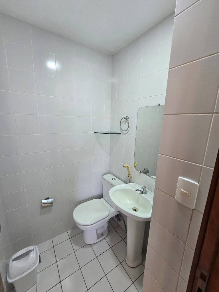 Apartamento para alugar com 3 quartos, 101m² - Foto 15