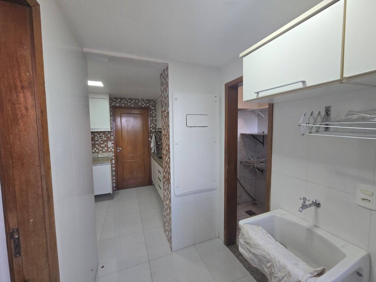 Apartamento para alugar com 3 quartos, 101m² - Foto 14