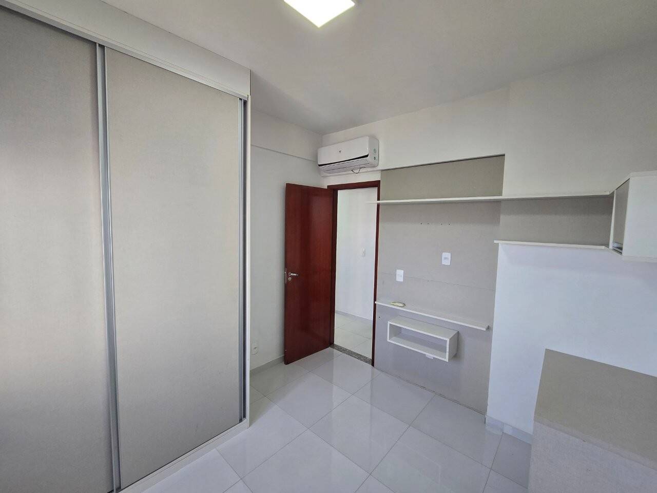 Apartamento para alugar com 3 quartos, 101m² - Foto 22