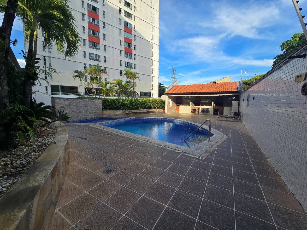 Apartamento para alugar com 3 quartos, 101m² - Foto 31