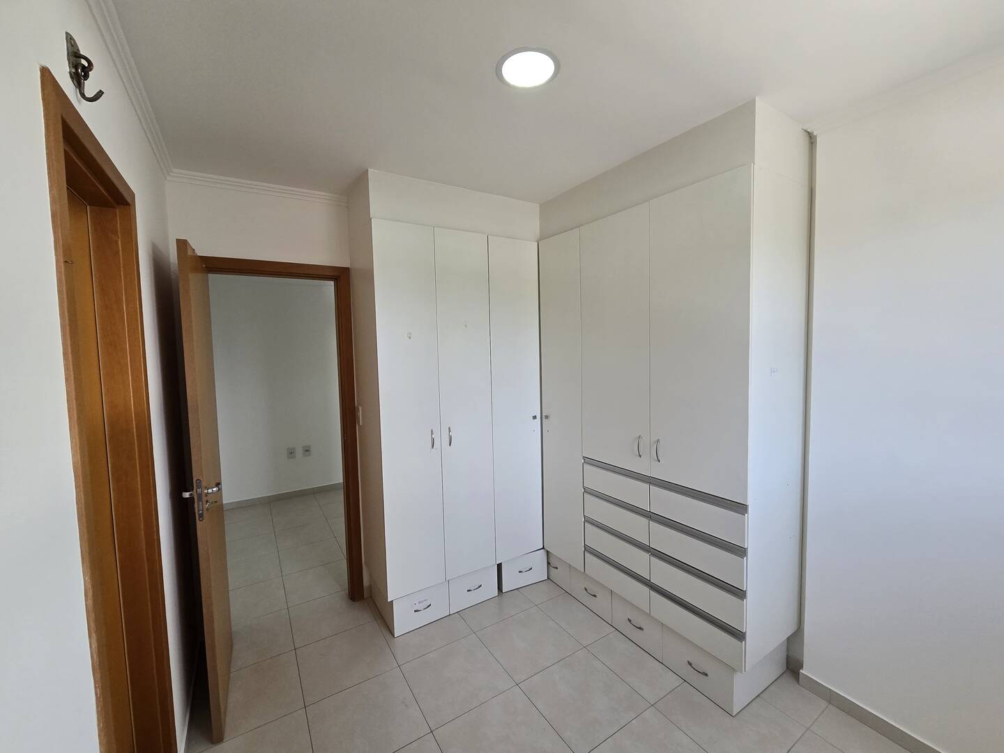 Apartamento à venda com 2 quartos, 67m² - Foto 13
