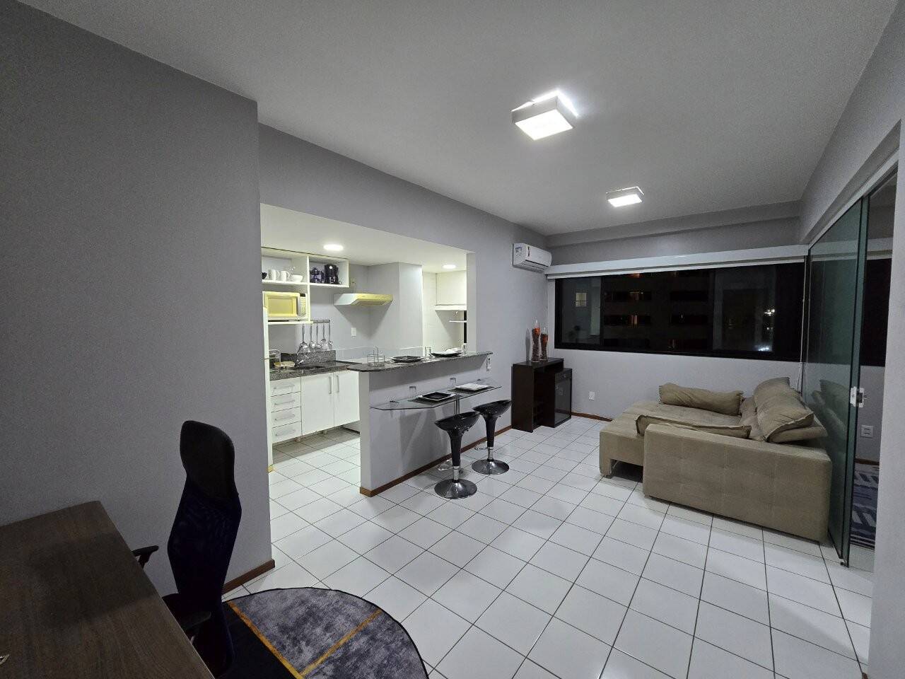Apartamento para alugar com 1 quarto, 57m² - Foto 1